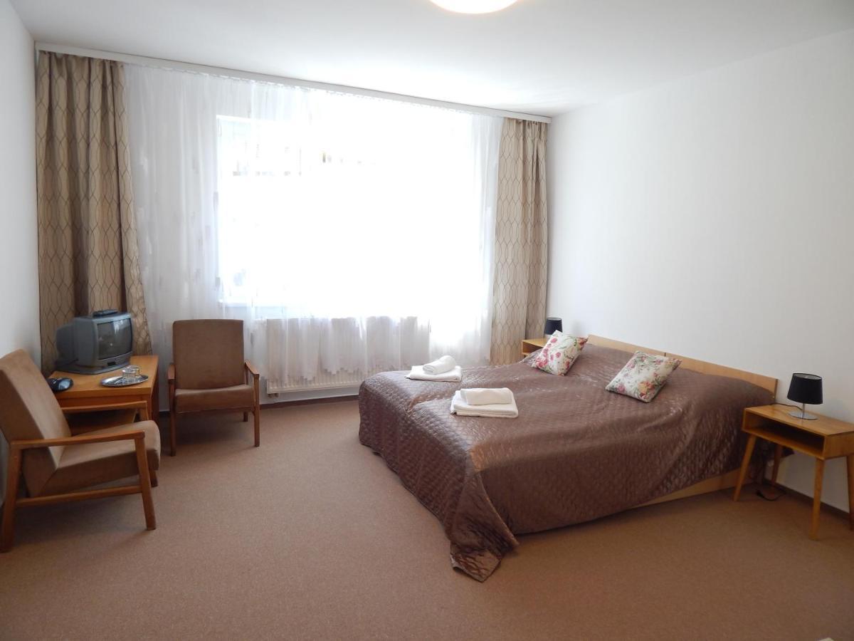 Apartmany Vila Juraj เตรนชิอาสกี เตปลิตเซ ภายนอก รูปภาพ